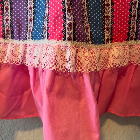 Sweet Handmade Half Apron with Vintage-Inspired Charm! - Picture 4 of 6